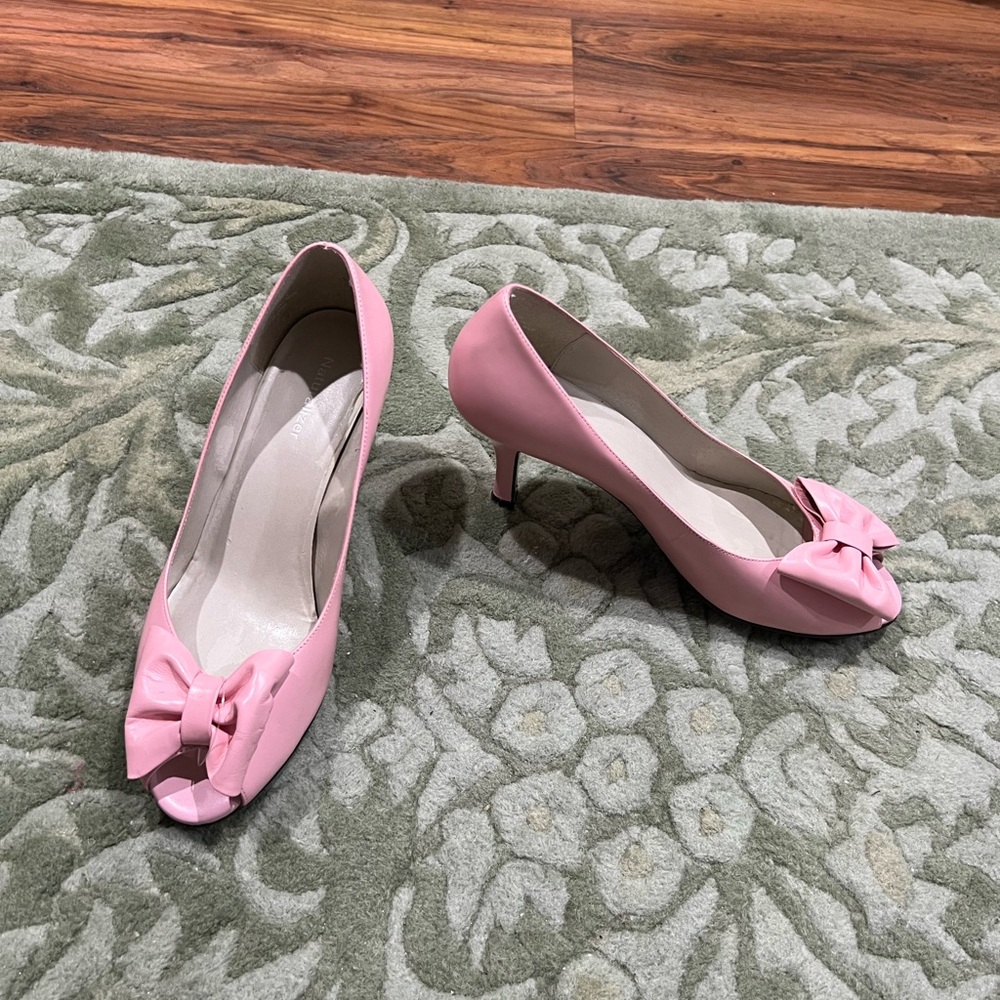 Naturalizer Leather Pink Bow Heels